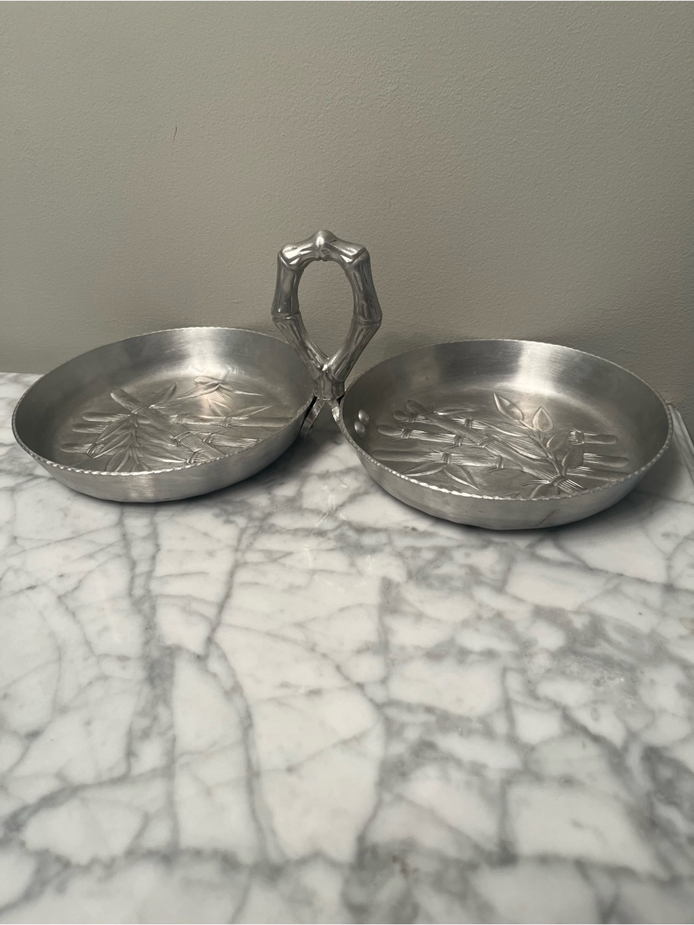 Everlast forged hand hammered aluminum nut tray. Produced 1940’s-50’s.